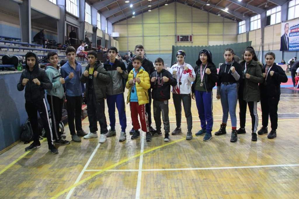 İZMİR’DEN 11 MADALYA