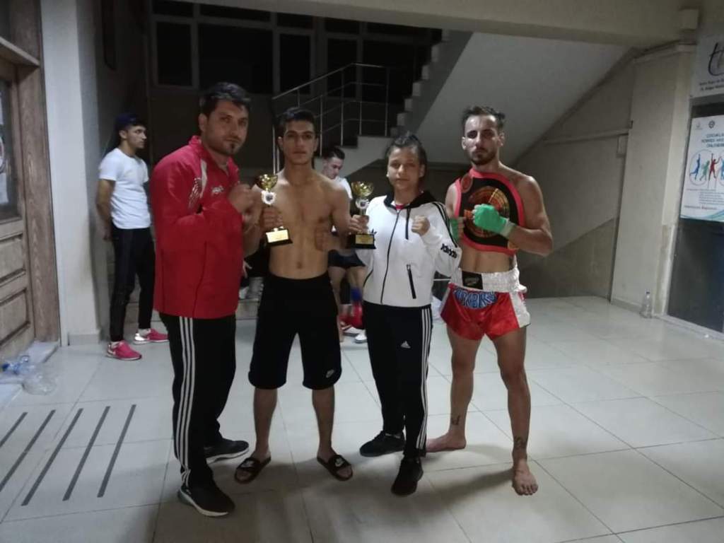 KİCK BOKS GALA GECESİNDE 3&nbsp;ŞAMPİYONLUK