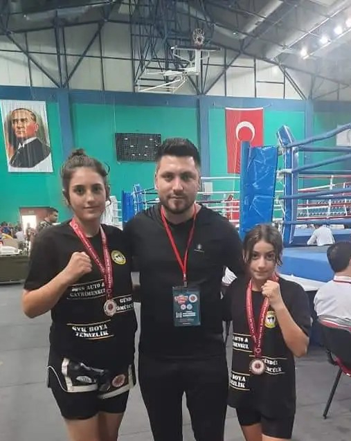 MUAY THAİ DE KÜÇÜK KIZLARIMIZDAN 2&nbsp;MADALYA